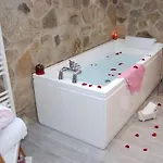 Apartment A La Belle Epoque